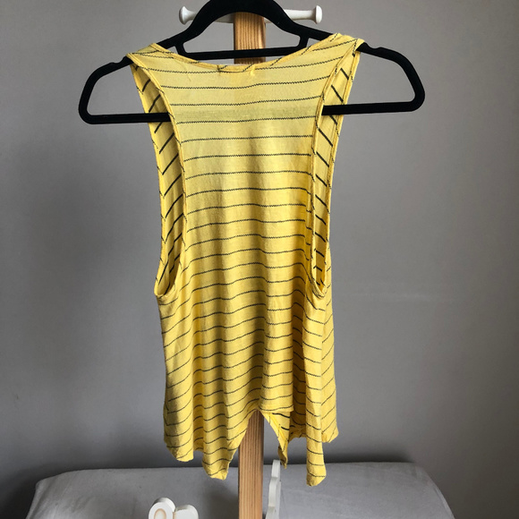 Silence + Noise yellow black stripe cropped tank - Picture 4 of 5